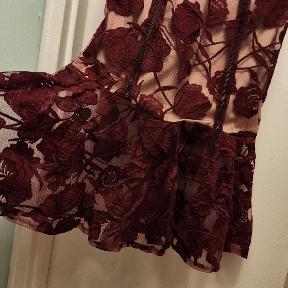 Lulus Size L  Alluring Dream Burgundy Floral Mesh Lace Trumpet Midi Dress - Picture 2 of 15